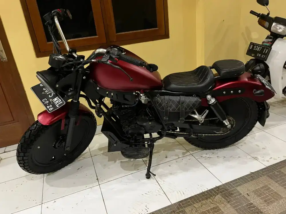 Scorpio custom Bobber benel jok lipat