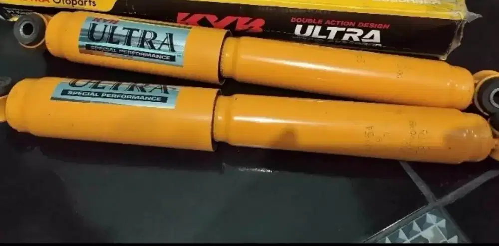 Shock belakang mobil