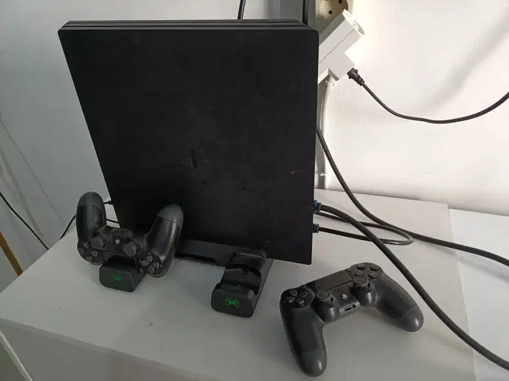 PS4 PRO 1 TB ONLINE DAN OFFLINE