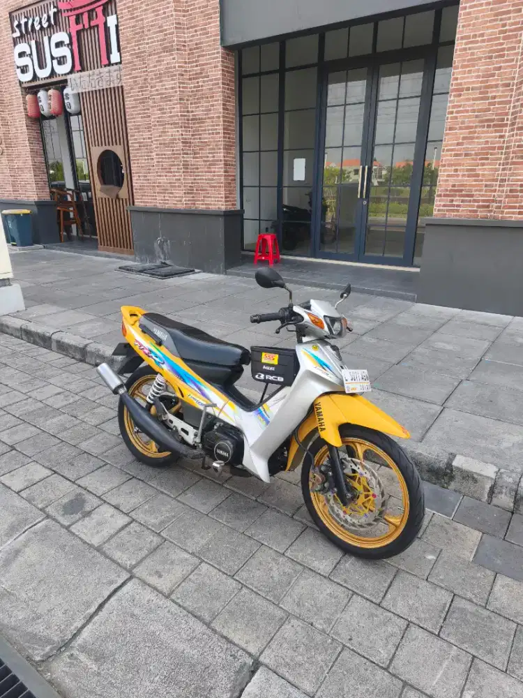 Yamaha Fizr F1Zr 1999