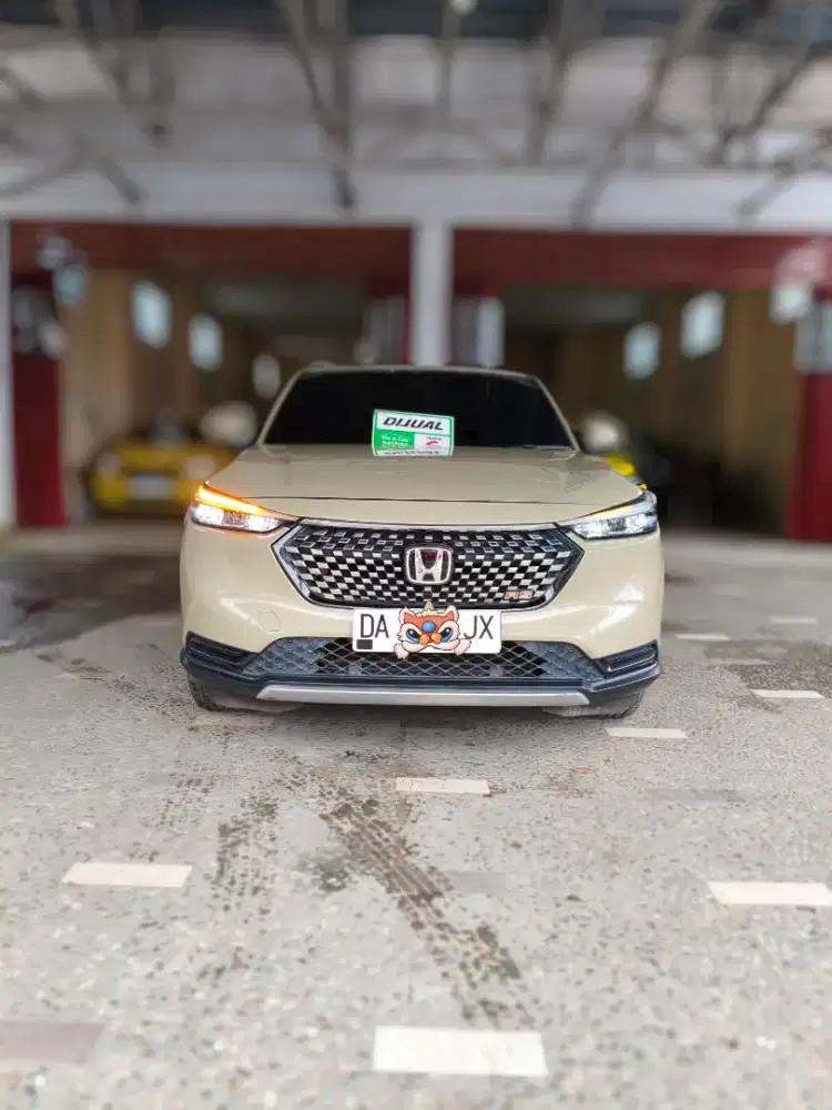 Honda HR-V 2023 tipe E automatic warna coklat plat DA