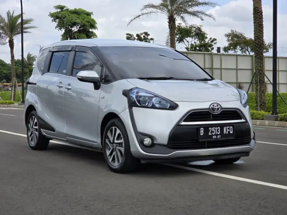 Toyota Sienta G MT tahun 2017