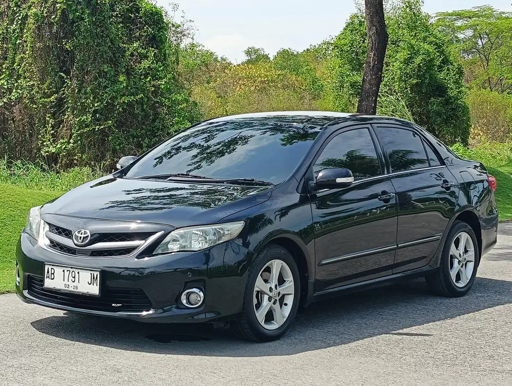 Altis V 2.0 2011 AT nik 2010 PRIBADI