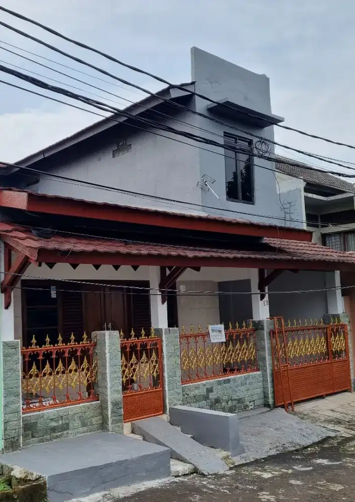 Disewakan Rumah 2 Lantai Kondisi Bagus Di Area Depok Komplek Dosen UI
