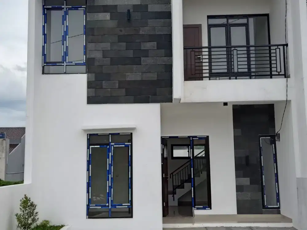 Rumah Ciganitri Bandung Dengan Carport 2 Mobil