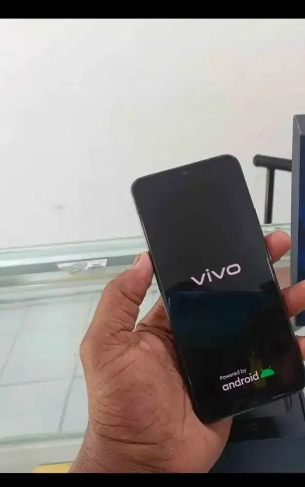 VIVO V21 cari atasan bawahan atau jual