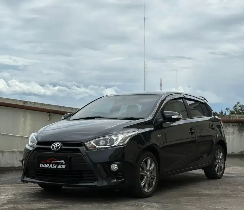 Toyota Yaris G AT Tahun 2015 Warna Hitam KM 69rb Pajak 07-2026
