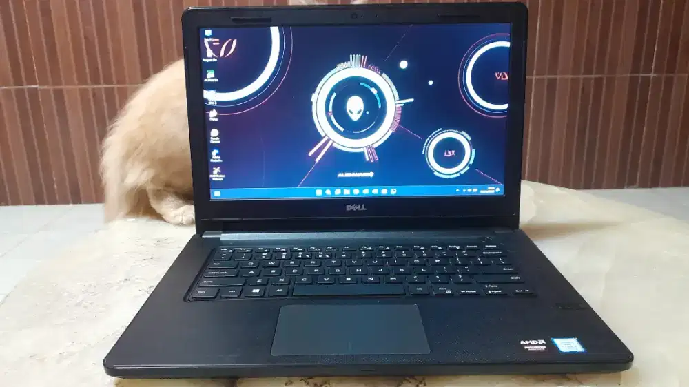 Laptop Dell Vostro 14-3468 core i5 Ram8GBssd128GB HDD500GBRadeonR5GEN7