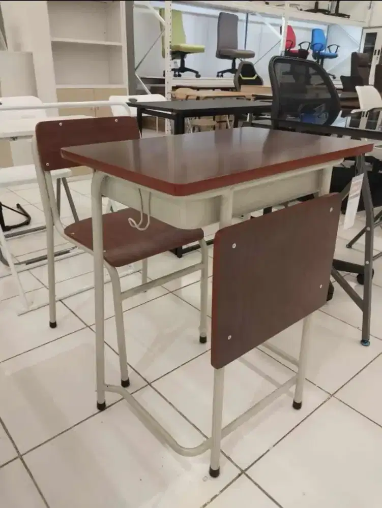 0SET MEJA KURSI SEKOLAH 500RB AN