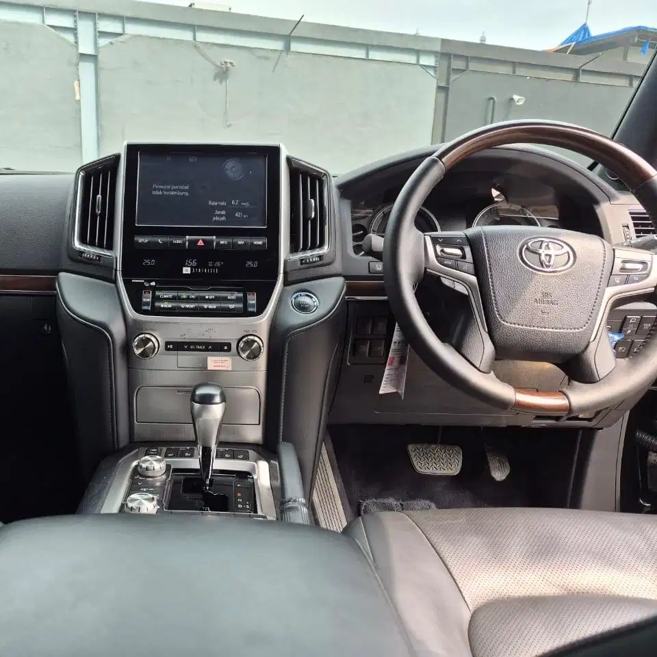 Toyota Land Cruiser 4.5 VX-R 2018 super istimewa