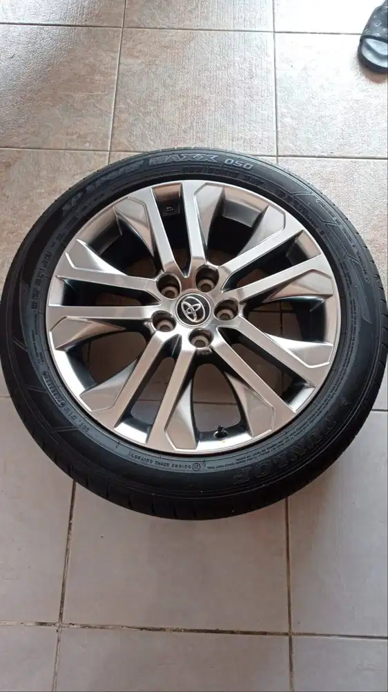 Dijual Hanya BAN SAJA, Ban Innova Zenix Q 2024 MULUS TEBAL 4PCS