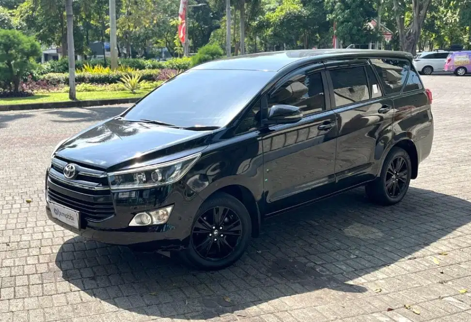 TOYOTA KIJANG INNOVA 2.4 V DIESEL MATIC 2019