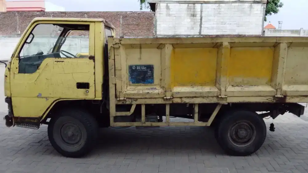 Dijual cepat truk Mitsubishi colt diesel engkel