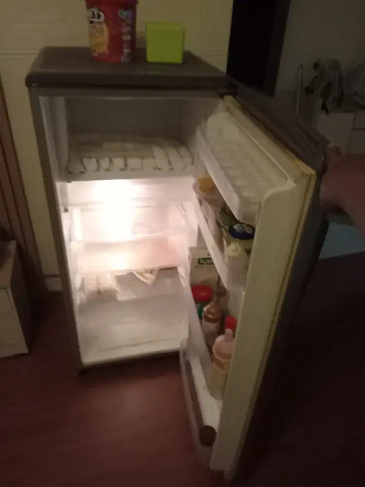 Kulkas toshiba glacio 1 pintu