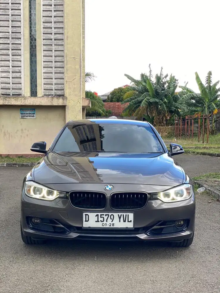 BMW 320i SPORT MATIC 2014