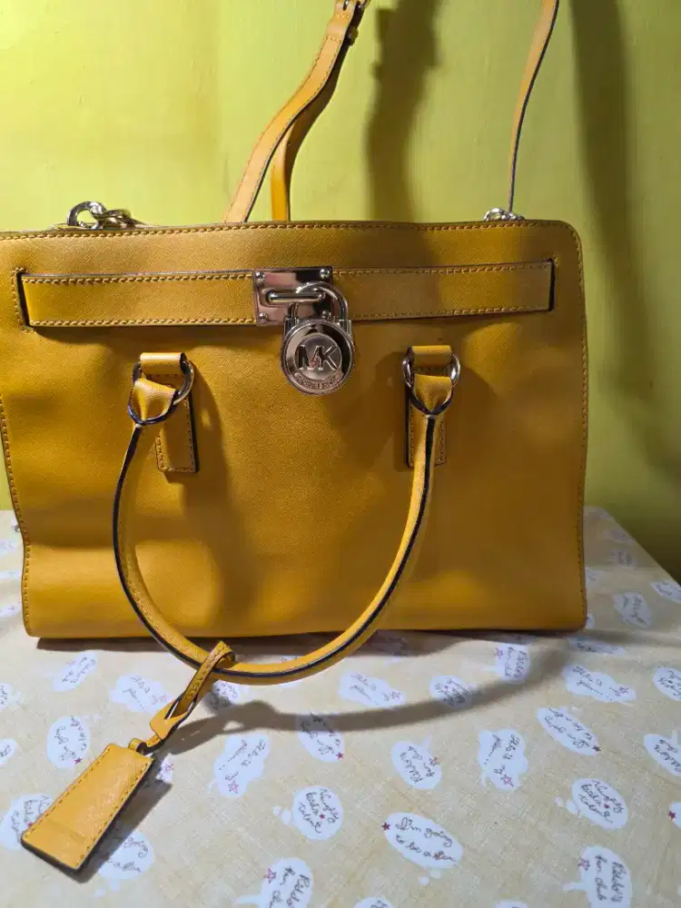 MICHAEL KORS HAMILTON MEDIUM