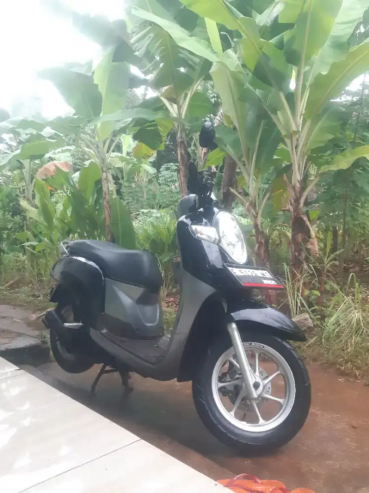 Untuk hari ini jual scoopy 2018 ss lengkap plat E cirebon