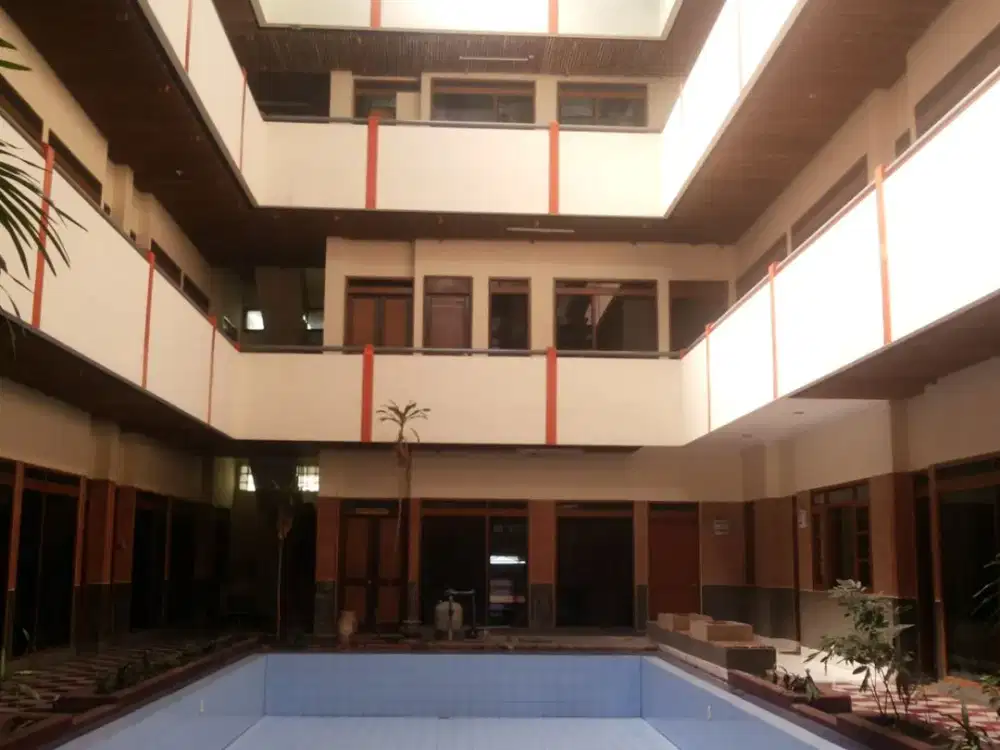 dijual hotel 3 lantai 71 kamar di ahmad yani bandung, lokasi sangat strategis cocok utk upgrade hotel, kantor, showroom