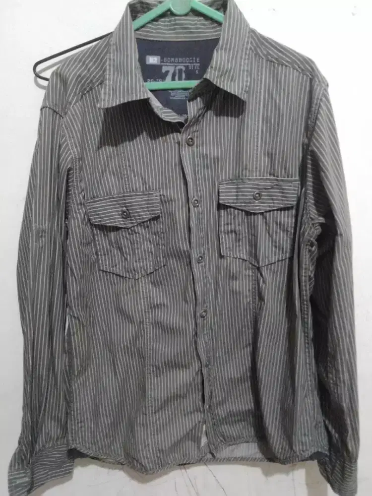 Kemeja lengan panjang