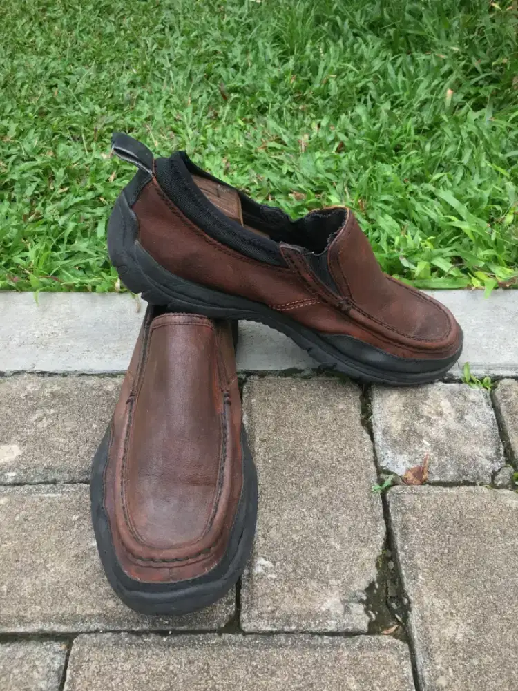 Sepatu Second Original Kulit Slip On Hush Puppies