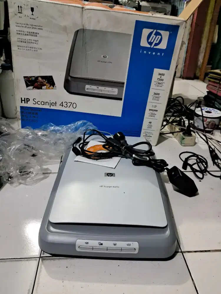 Scaner hp scanjet 4370. Bisa scan clis klis photo.