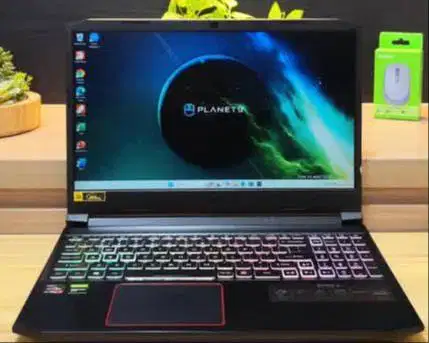 Acer Nitro (Laptop gaming, desain & editing)