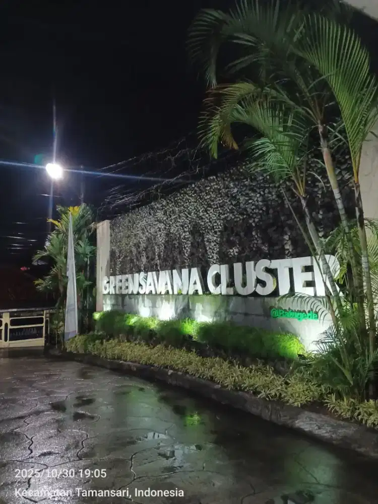 Disewakan Rumah Full Furnished di Cluster dengan Kolam Renang