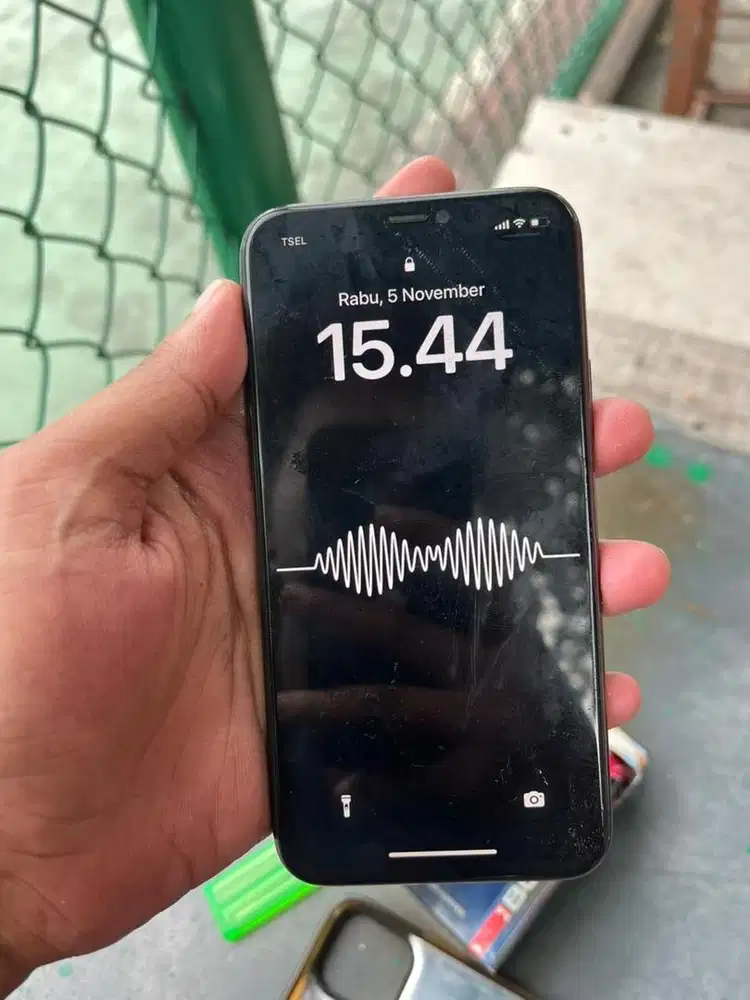 Dijual cepat IPHONE 11 pro inter