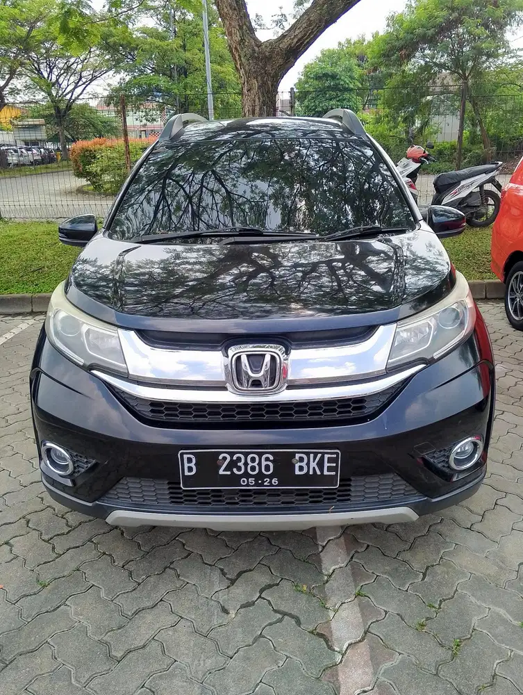 Honda BR-V  E AT/ AUTOMATIC  2016 HITAM