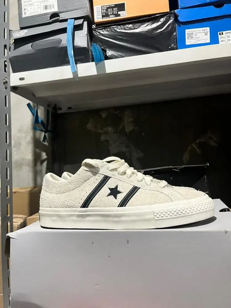 CONVERSE ONE STAR ACADEMY PRO OX WHITE (42) 1000k (BNIB) ajaa lok sby