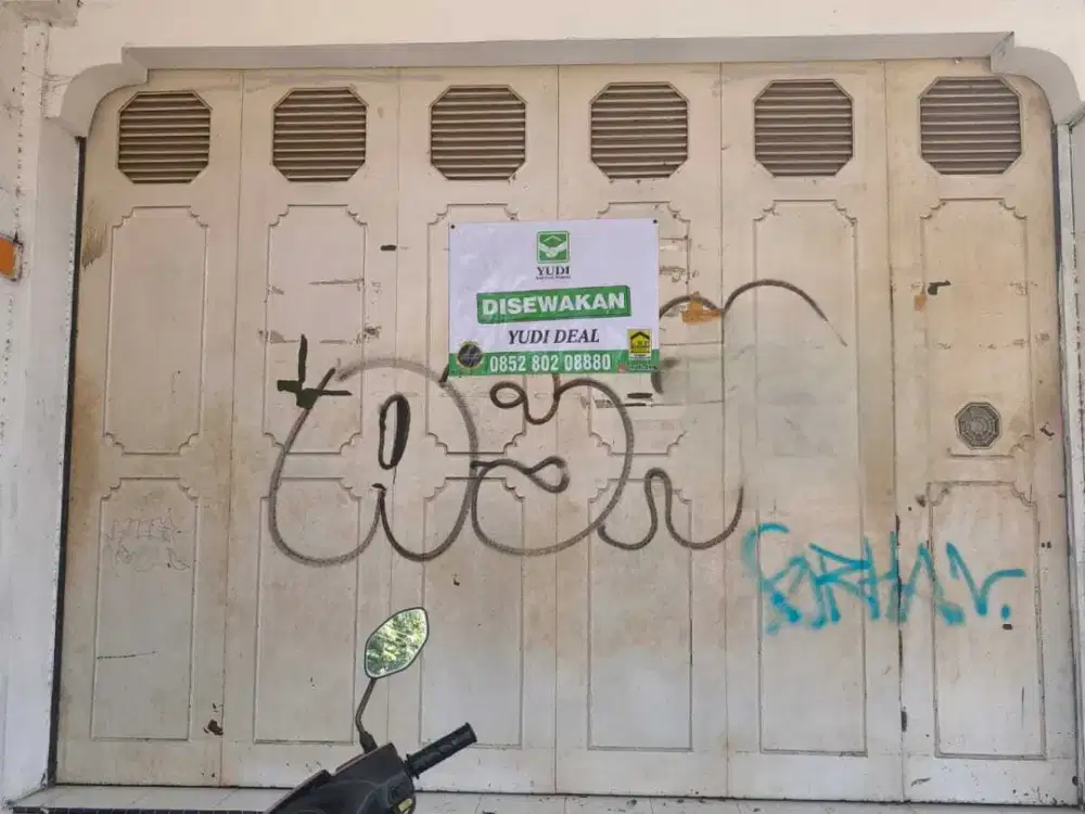 Kios strategis di pusat bisnis di kota Cirebon