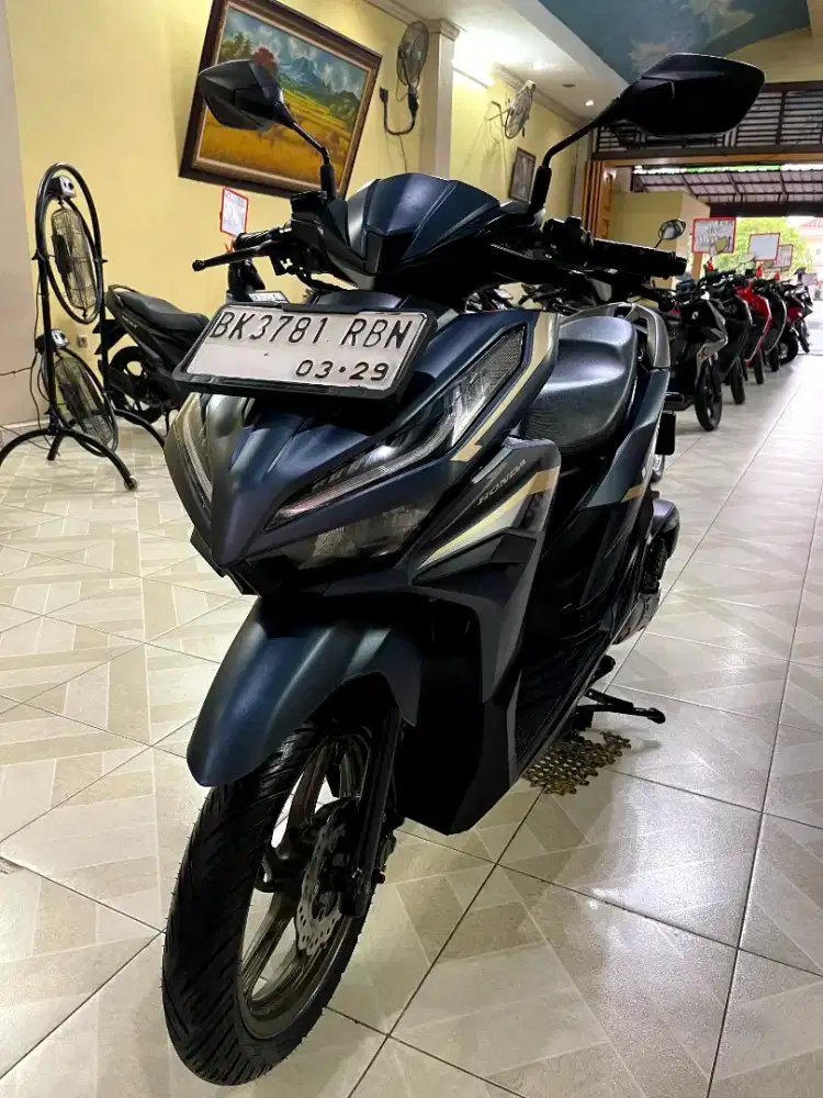 New Vario 125 CBS ISS(Smart key)2024-Odomtr 11.000 KM-plaza motor