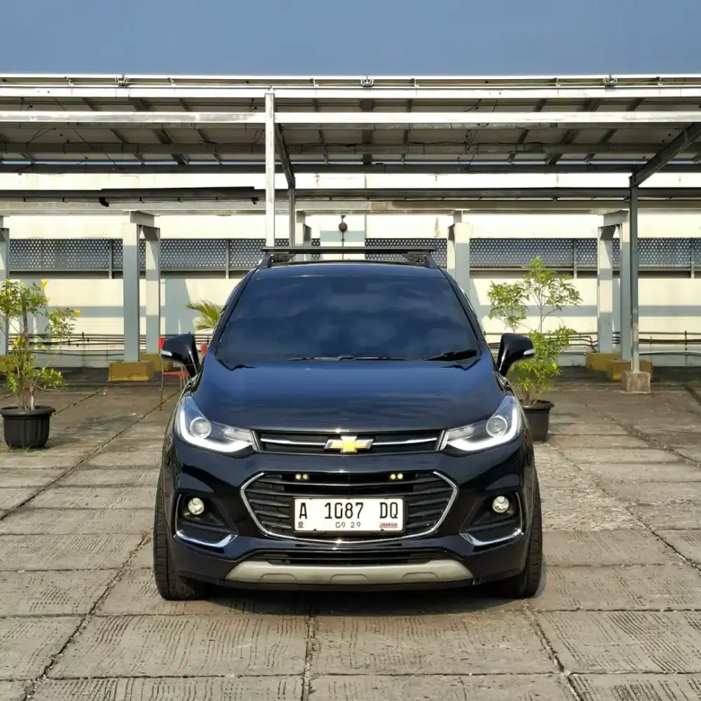 Chevrolet Trax premier 1.4 AT. Tahun 2018. Hitam. Low km. Perfect cond