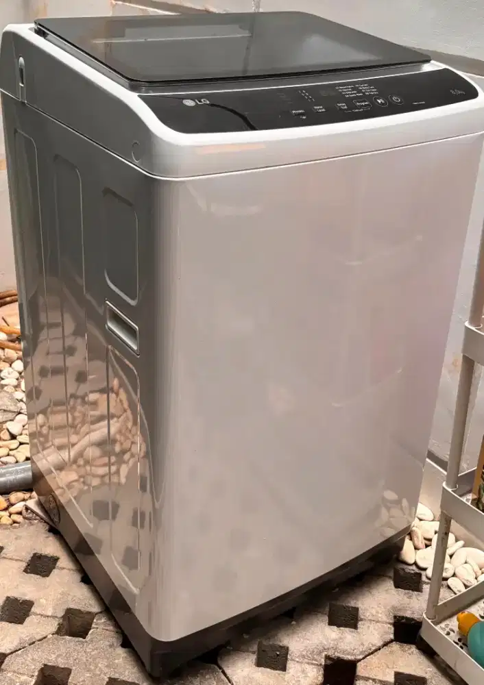 Di jual cepat mesin cuci merek LG 1 tabung 8 KG