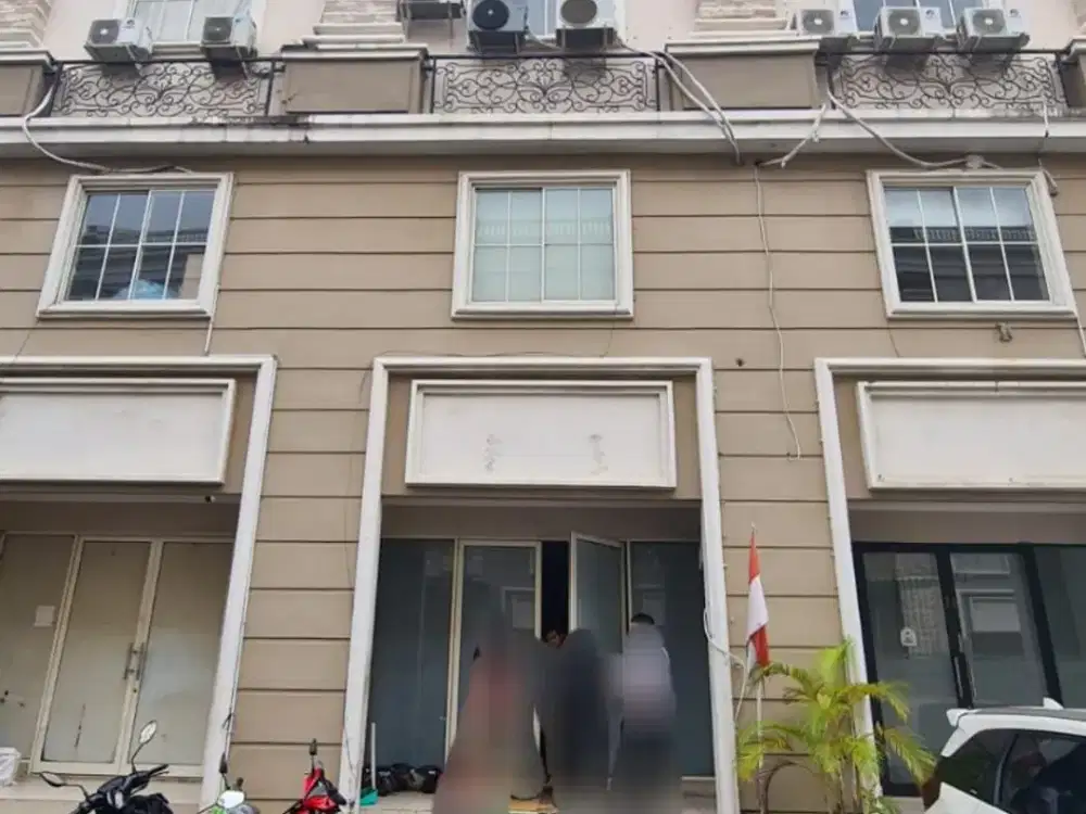 Dijual Cepat Ruko CBD 4 Lantai di Dekat Boulevard Green Lake City Cipondoh Tangerang