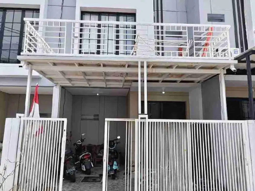 BUTUH LAKU CEPAT RUMAH SECOND 2 LANTAI DI PERUMAHAN REGENCY ONE BABATAN KENJERAN