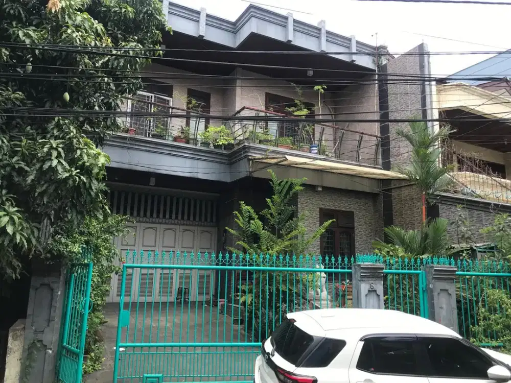 Rumah Tinggal 2 Lantai di Kebon Baru Jaksel