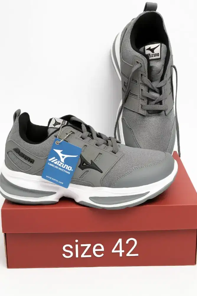 Sepatu merk Mizuno kondisi masih baru