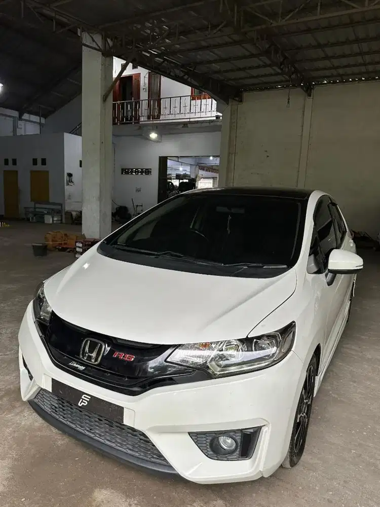 HONDA JAZZ 2016 Mulus lengkap AG Trenggalek