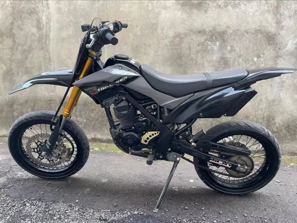 D tracker 2022 150 SE  bintang dewata motor