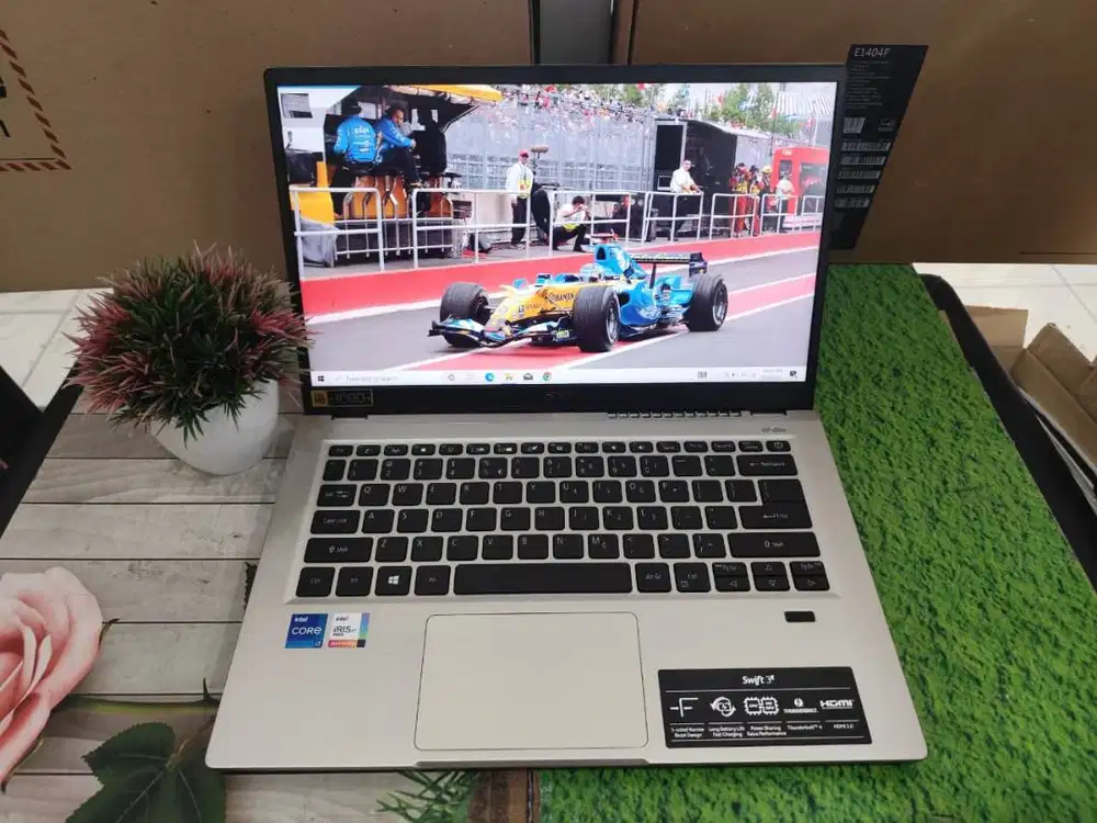 Laptop ACER Swift SF314-510G Intel Core i7-1165G7 RAM 16GB SSD 256GB