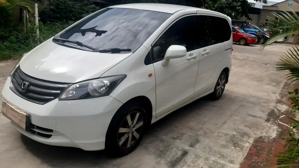 Honda Freed 2012 Bensin