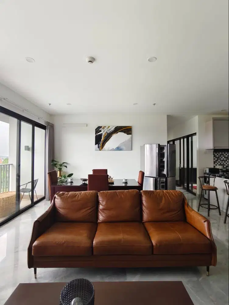 DISEWAKAN APARTEMEN GRAHA GOLF 2BR 139m2 FULL FURNISHED LENGKAP