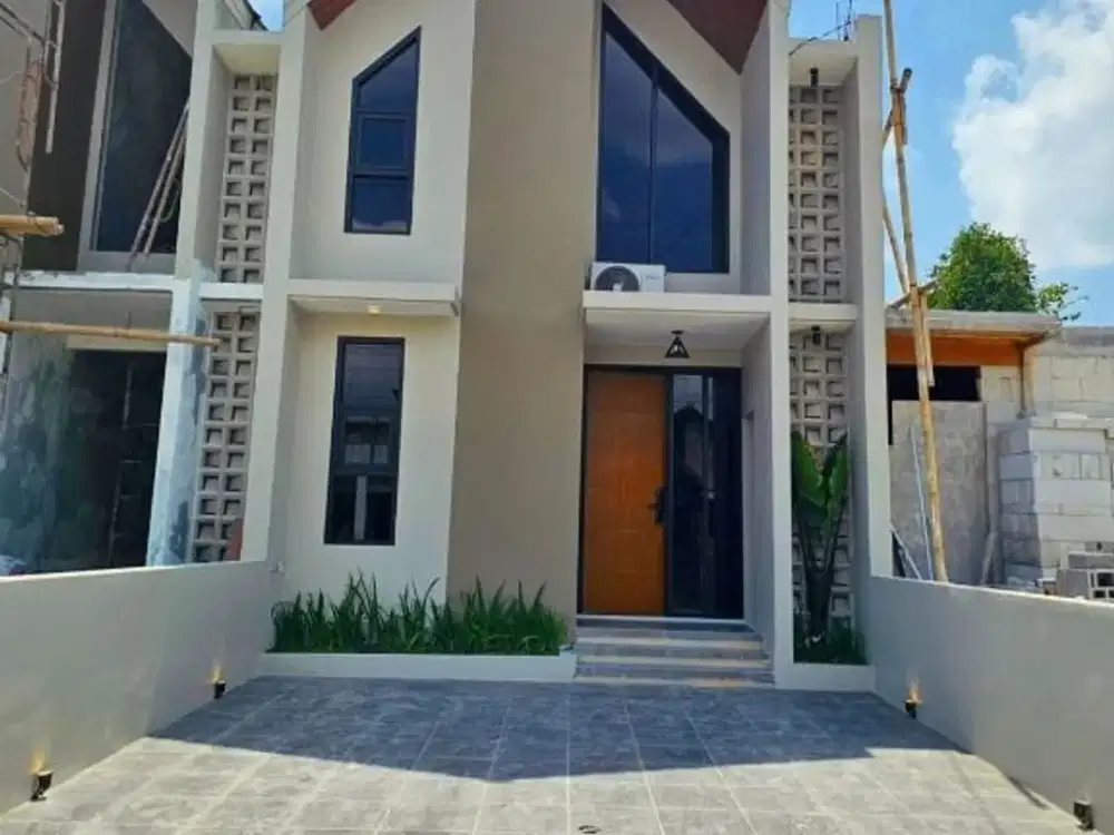 RUMAH 2 LANTAI, FULL FURNISHED, 15 MENIT KE KAMPUS UGM JOGJA DI SLEMAN