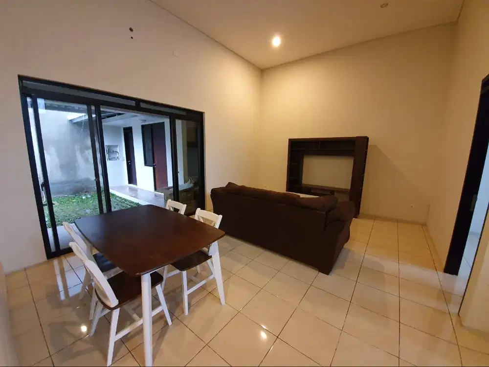 Disewakan Rumah Siap Pakai Di Tatar Lokacitra Kota Baru Parahyangan