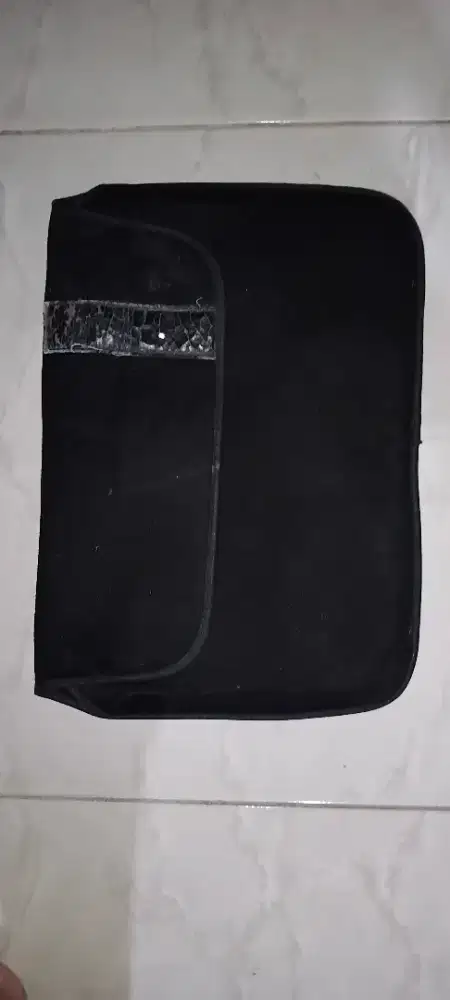 Cover laptop notebook atau pembungkus