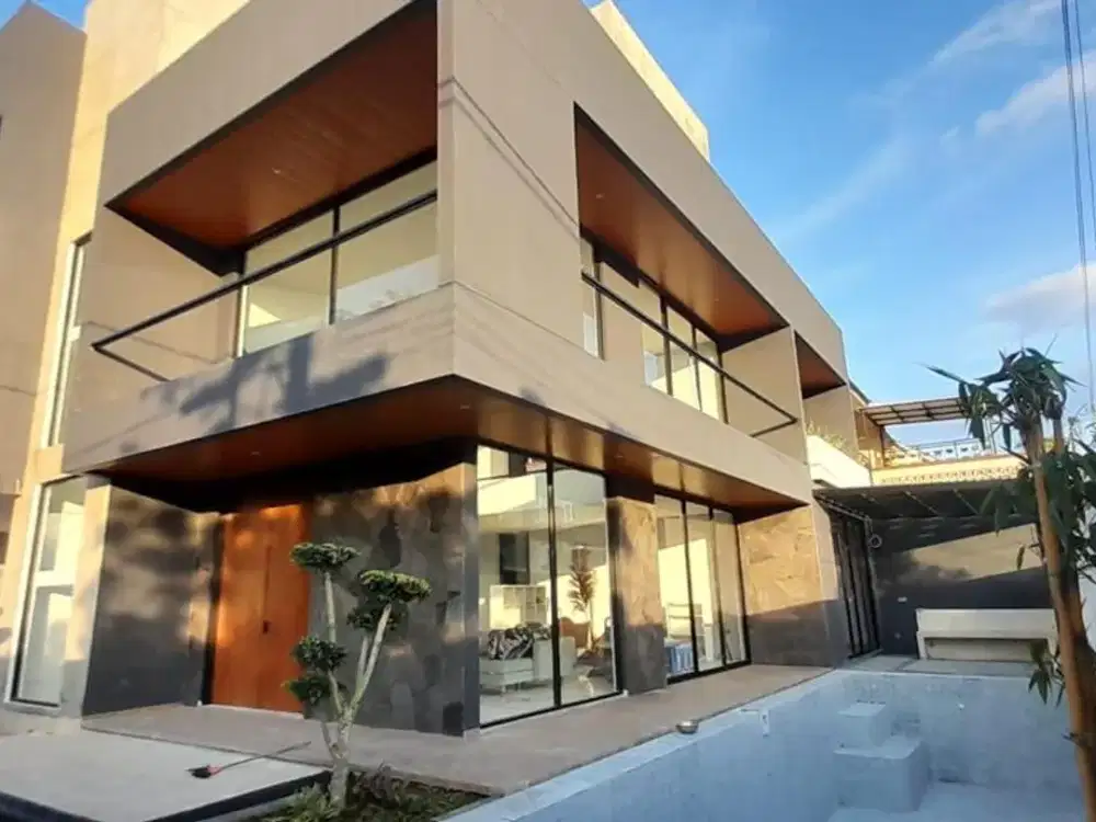 Dijual Rumah Mewah di Pancanaka Royal Garden, Cimahi