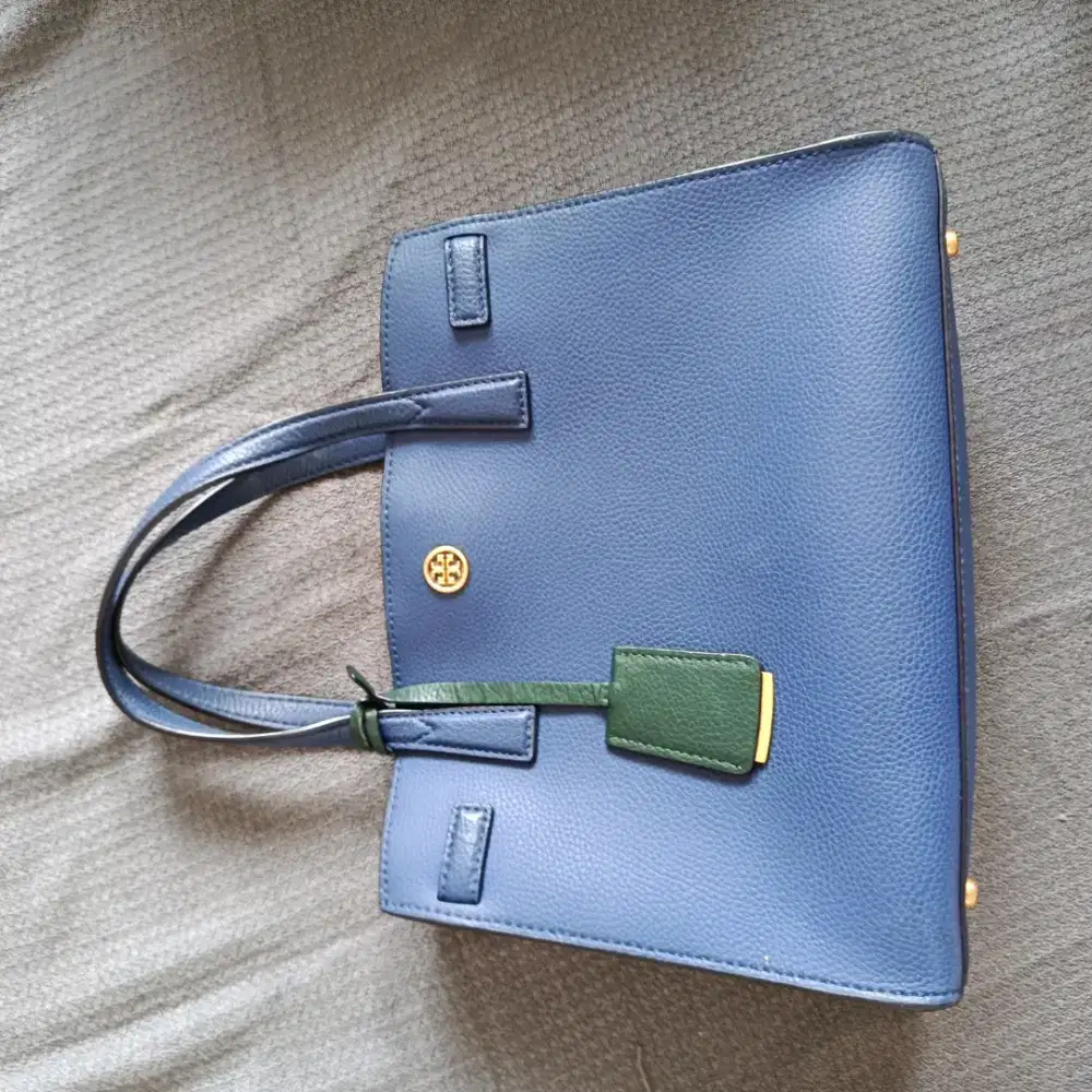 TORY BURCH Walker Small Satchel in blue leather.