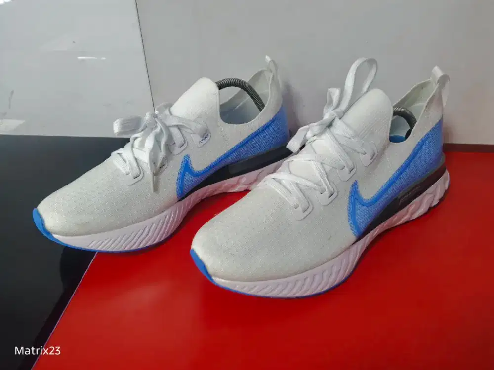 Sepatu import size 45