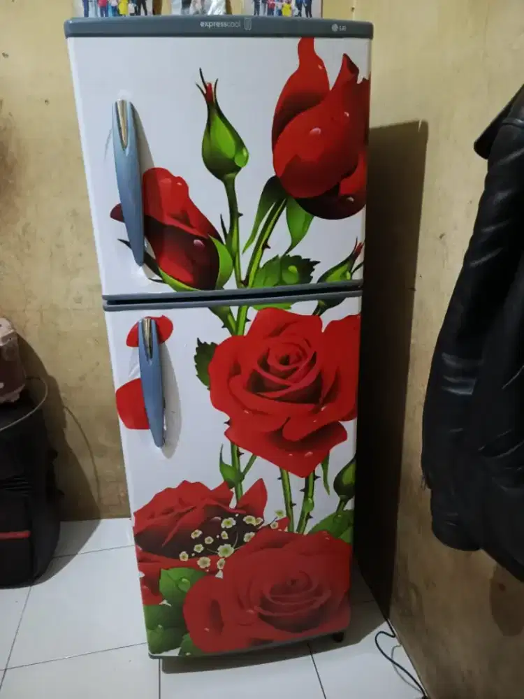 Kulkas 2 pintu merek LG